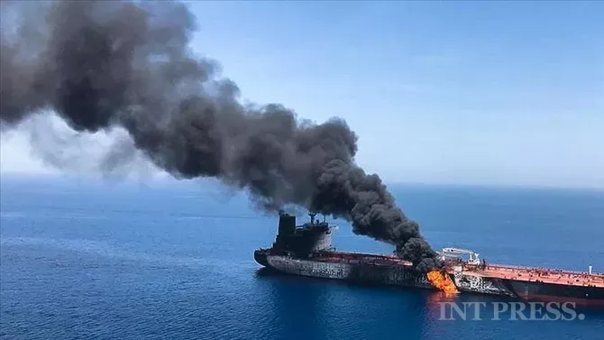 iranian-oil-tanker-hit-by-missiles-near-kharg-island-amid-escalating-gulf-tensio